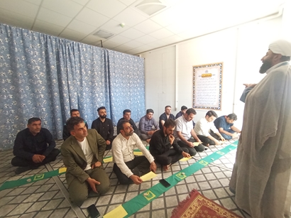 برپایی نماز جماعت با حضور امام جمعه شهرستان و پرسنل بیمارستان امام سجاد ع کوهرنگ 